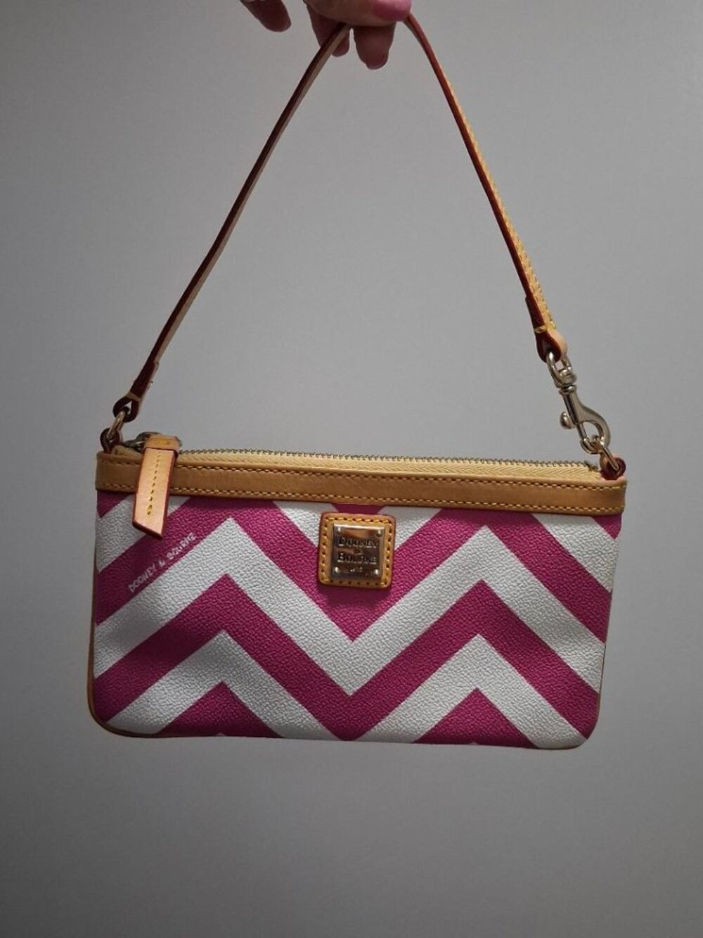 Dooney & Bourke Large Slim Wristlet in White and Hot Pink/Fuchsia Chevron Design